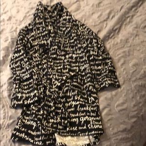 Black White Kate Spade robe